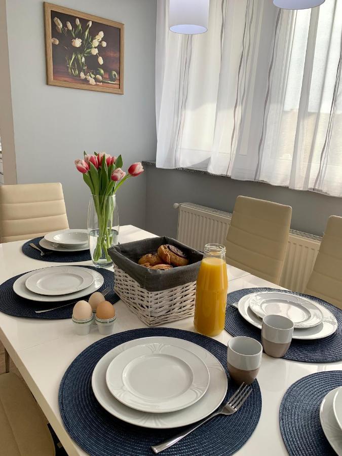Modern Two Bedroom Flat With Balcony 렌티 외부 사진